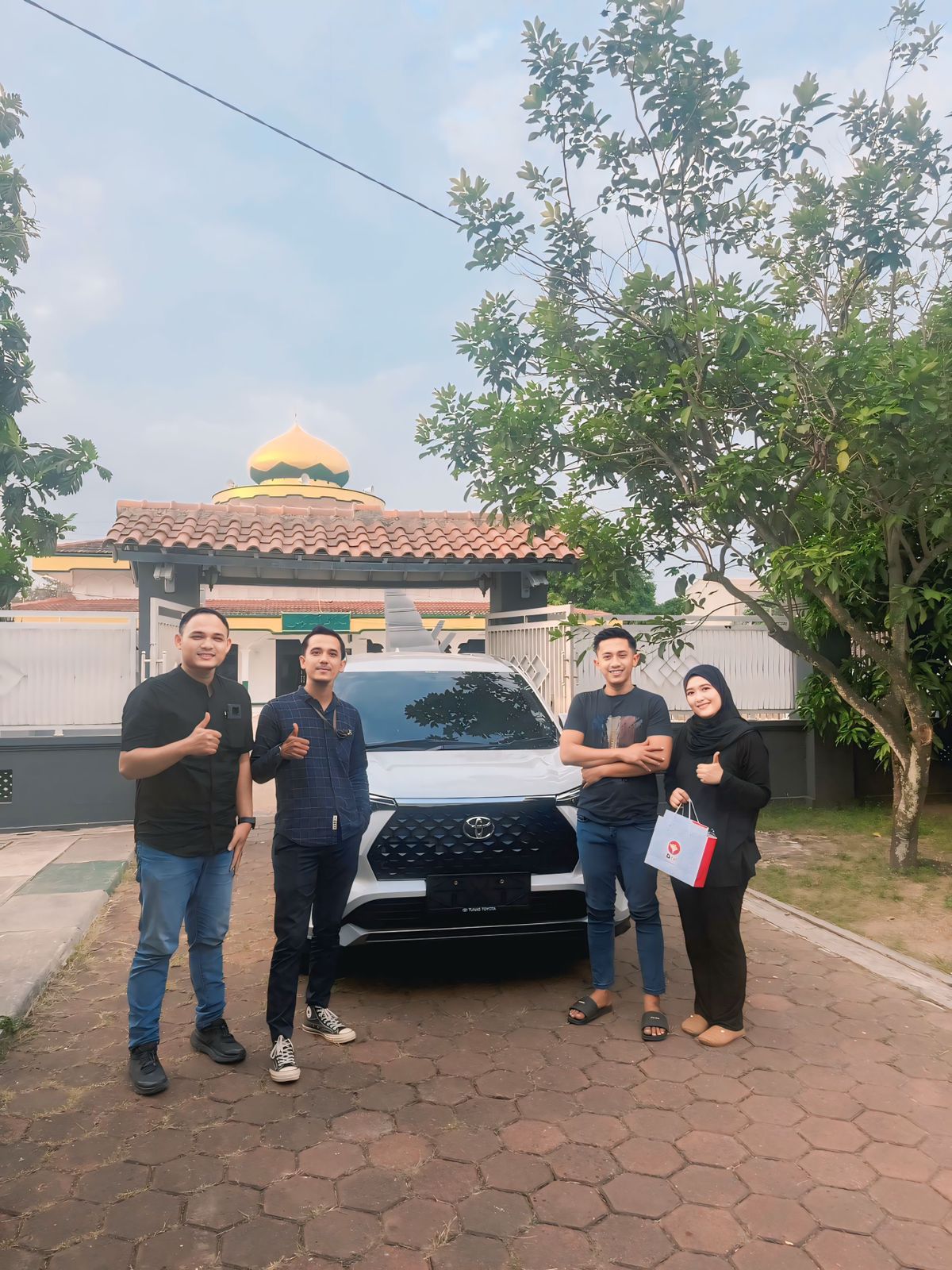 Serah Terima Toyota VELOZ V HYBRID